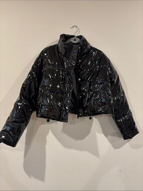 PrettyLittleThing Black Cropped Patent Puffer Jacket